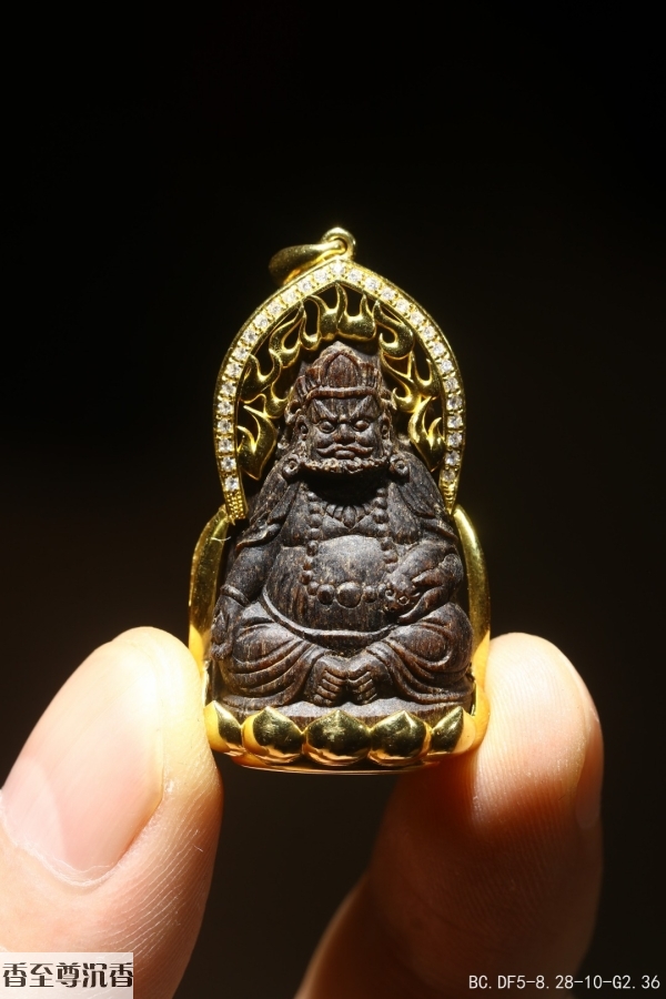 东马沉水黄财神